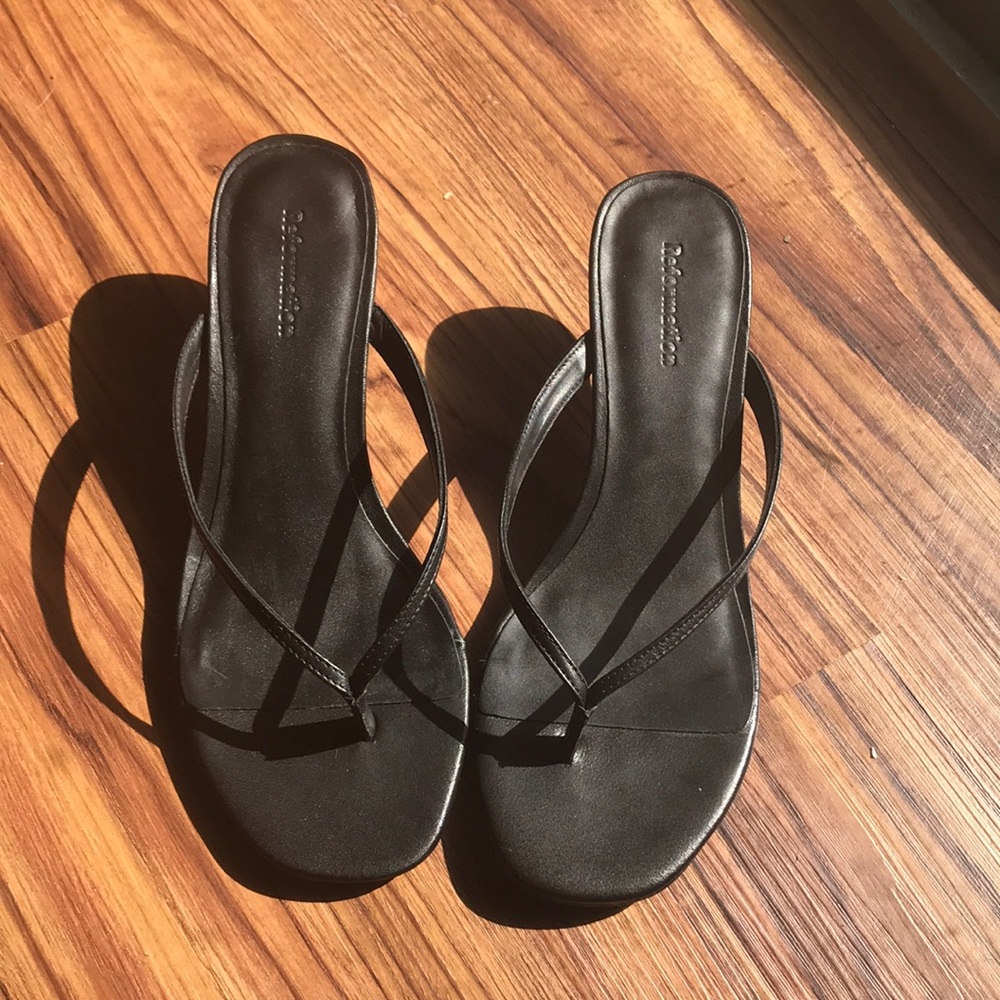 Reformation Caroline Sandal size 8